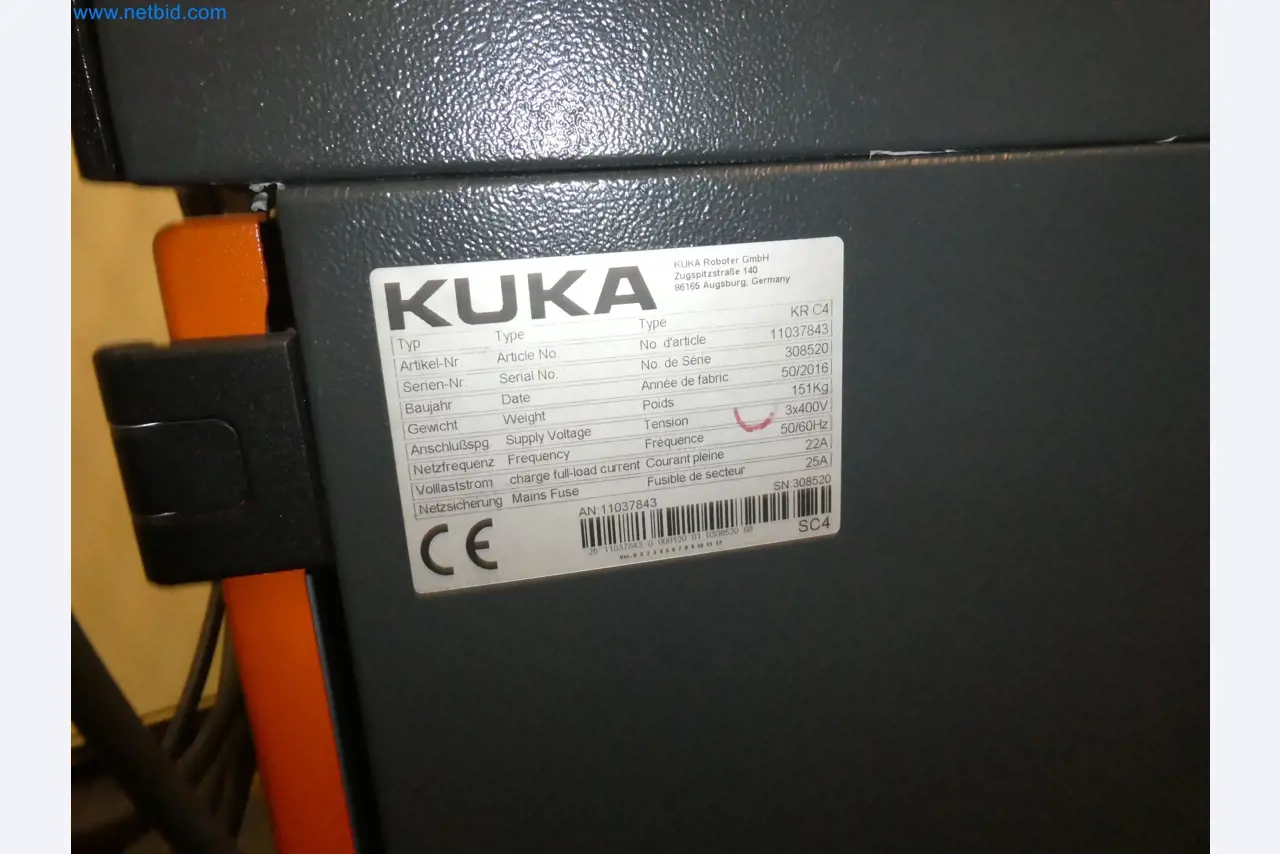 Robots, equipos de soldadura y accesorios de montaje de la industria del automóvil-3