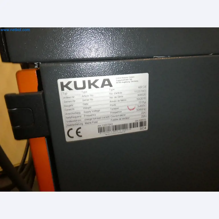 Robots, equipos de soldadura y accesorios de montaje de la industria del automóvil-3