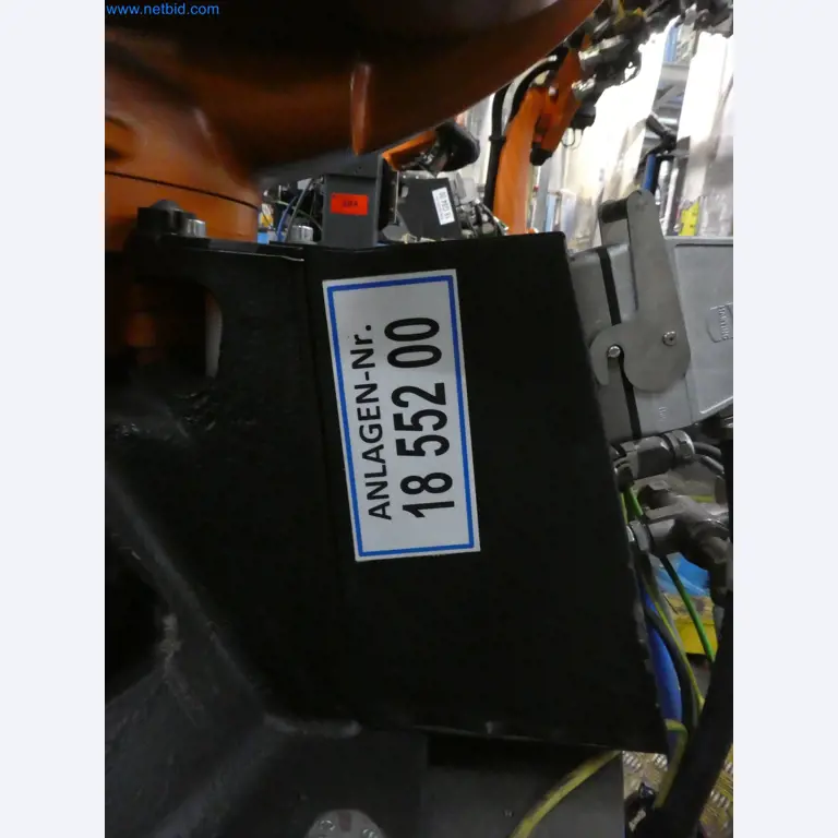 Robots, equipos de soldadura y accesorios de montaje de la industria del automóvil-5