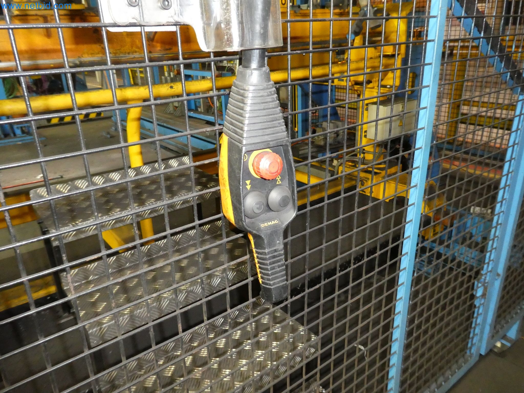 Robots, welding equipment and assembly accessories from the automotive industry-12