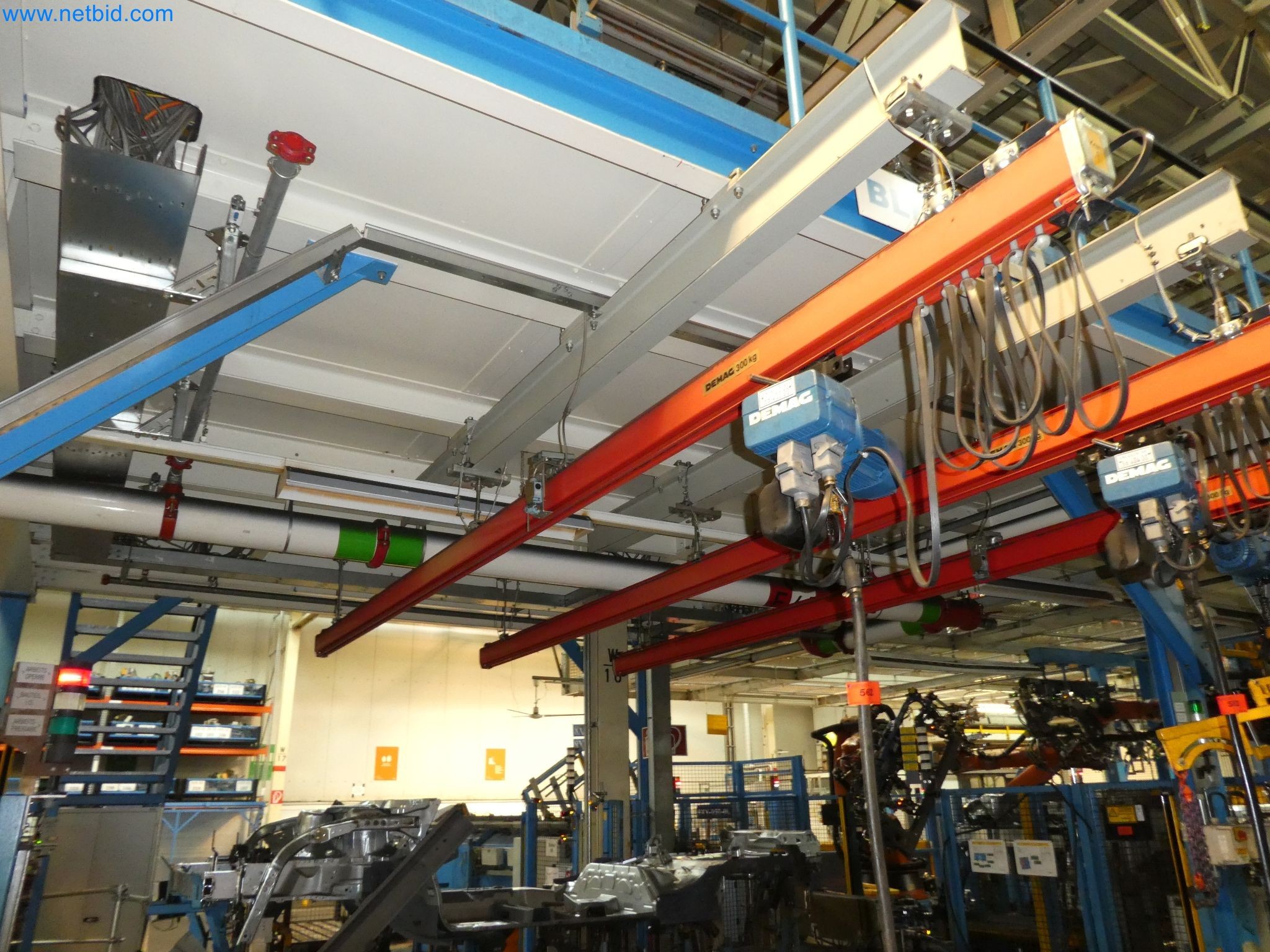 Robots, welding equipment and assembly accessories from the automotive industry-9