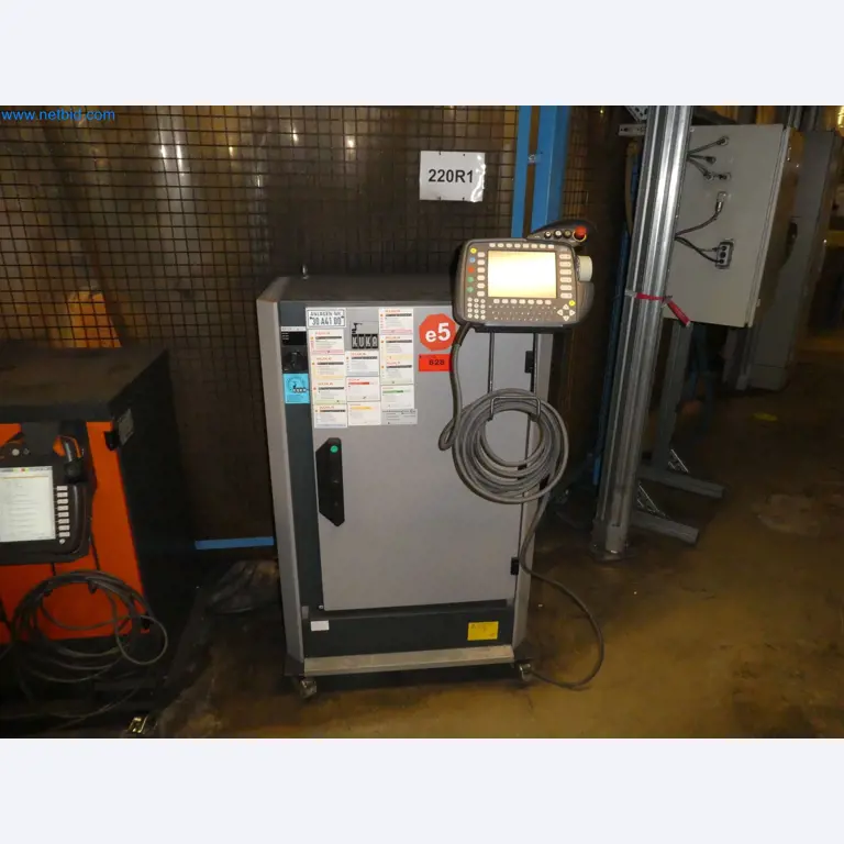 Robots, welding equipment and assembly accessories from the automotive industry-106