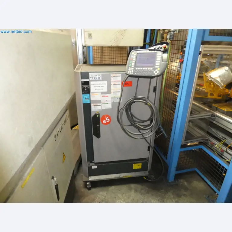 Robots, welding equipment and assembly accessories from the automotive industry-110