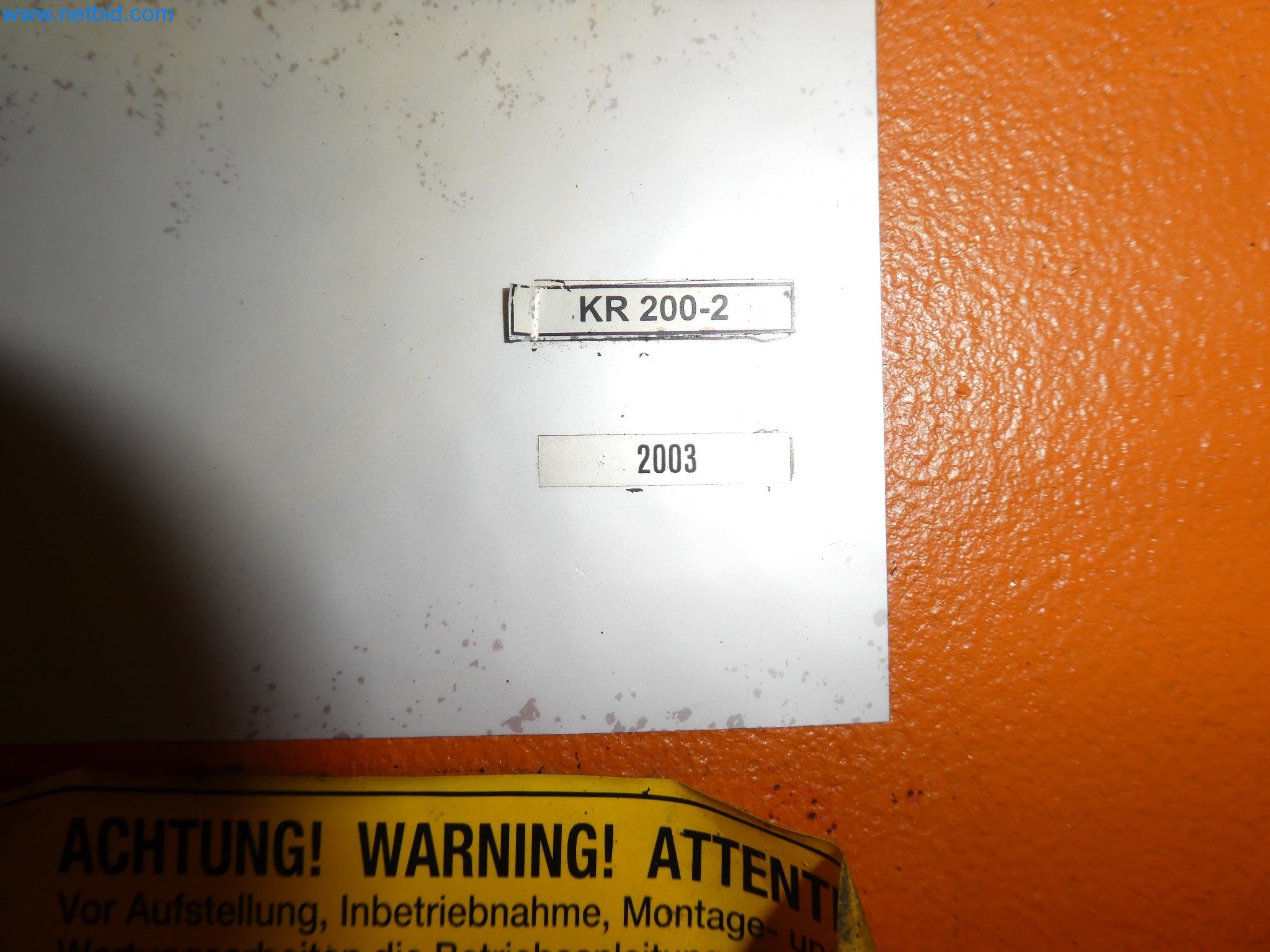 Robots, welding equipment and assembly accessories from the automotive industry-112