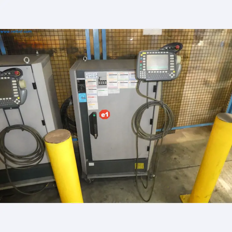 Robots, welding equipment and assembly accessories from the automotive industry-11