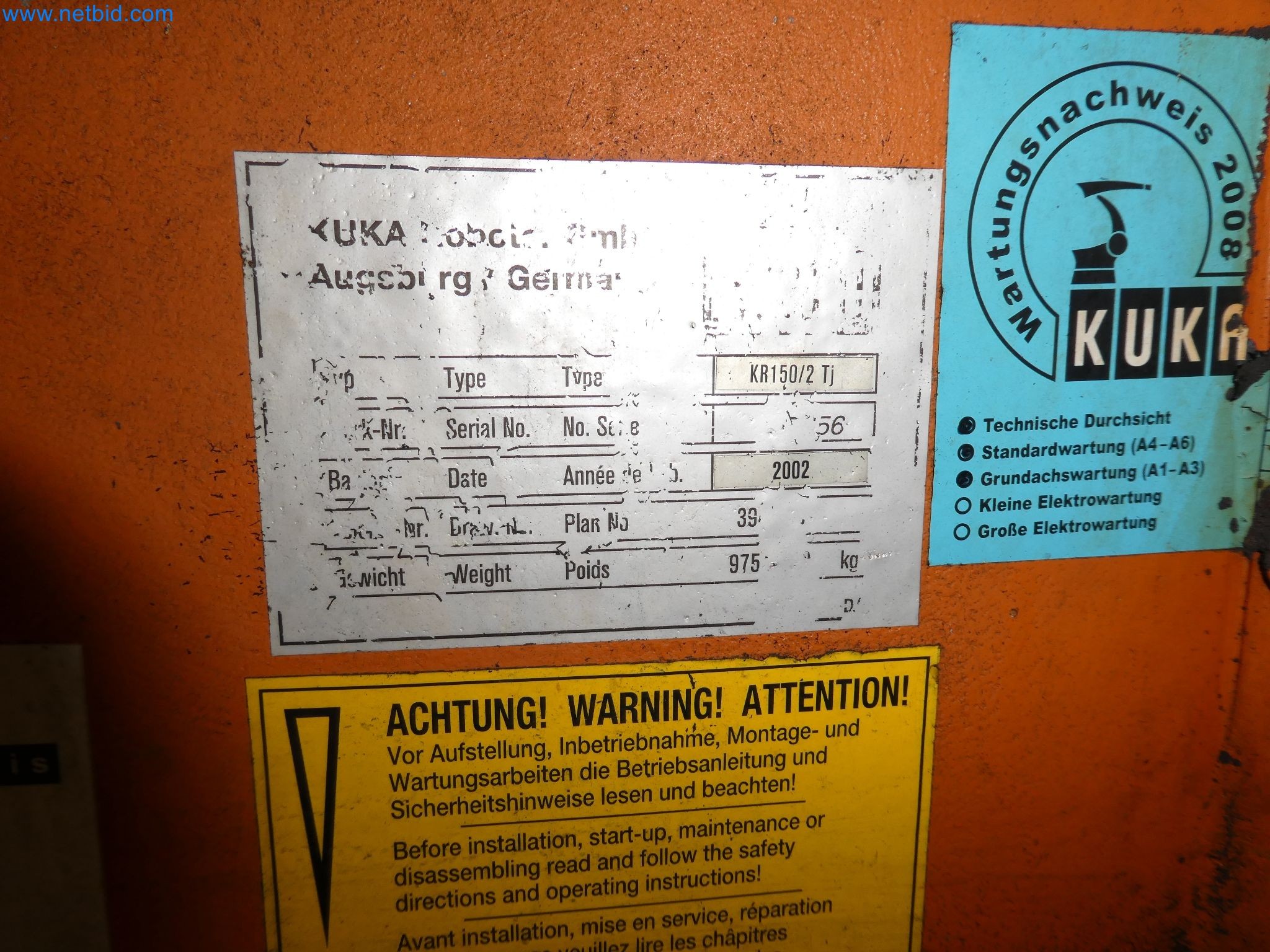 Robots, welding equipment and assembly accessories from the automotive industry-120