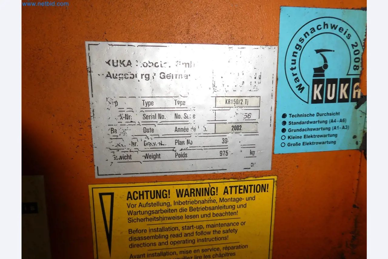 Robots, welding equipment and assembly accessories from the automotive industry-120