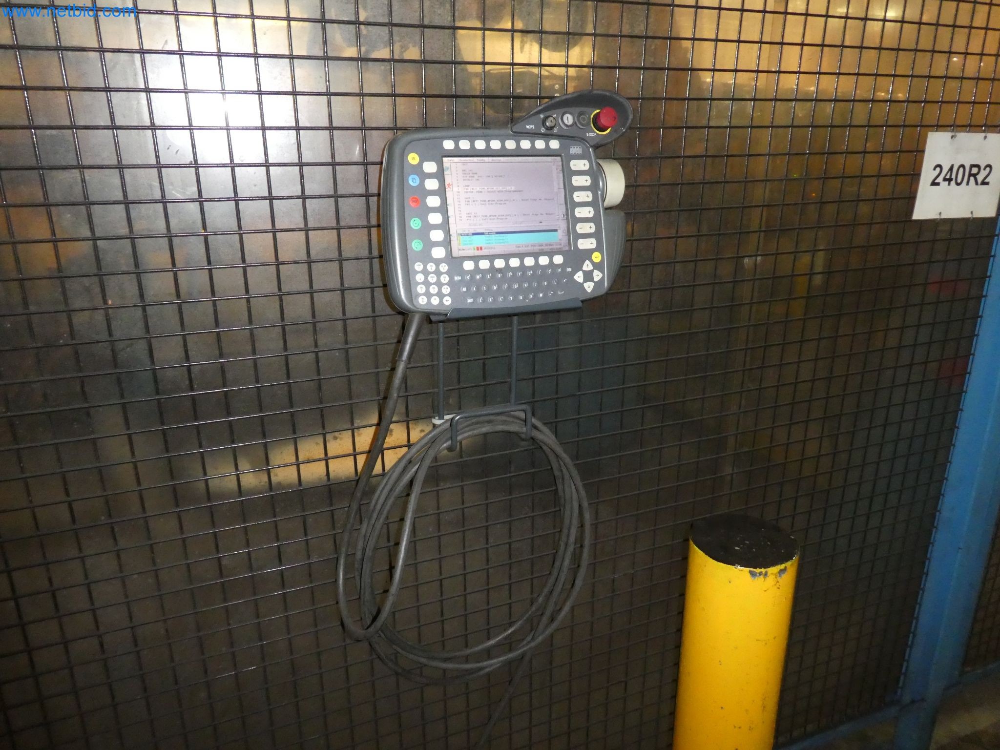 Robots, welding equipment and assembly accessories from the automotive industry-125