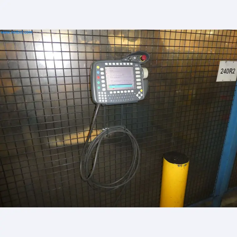 Robots, welding equipment and assembly accessories from the automotive industry-125