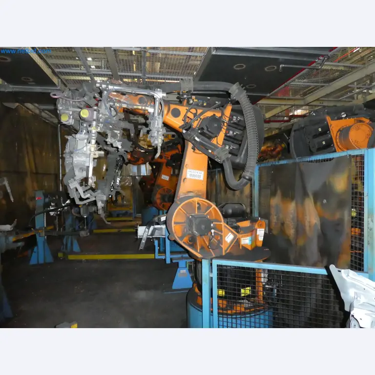Robots, welding equipment and assembly accessories from the automotive industry-128