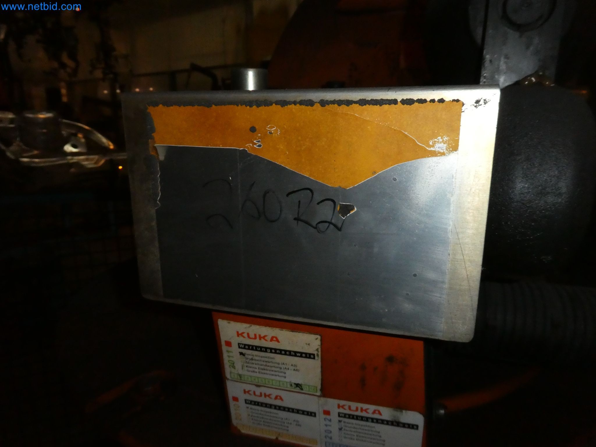 Robots, welding equipment and assembly accessories from the automotive industry-129