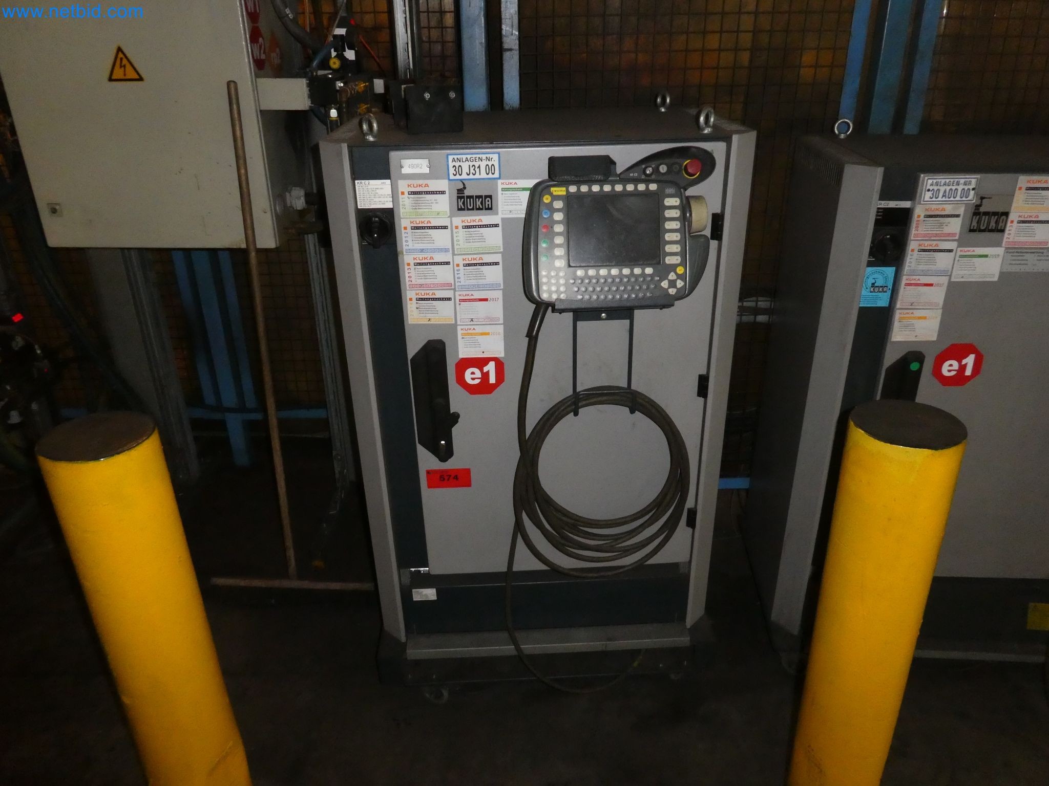 Robots, welding equipment and assembly accessories from the automotive industry-12