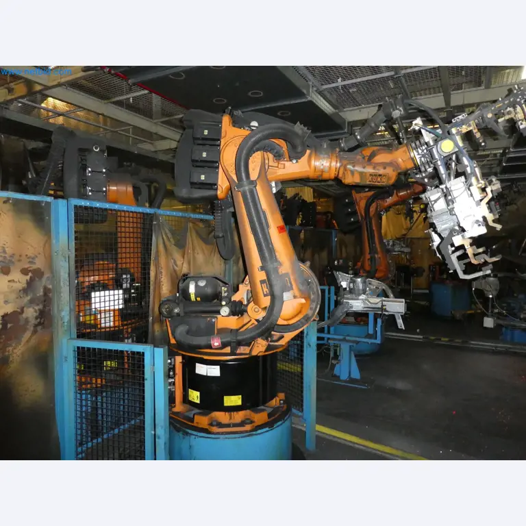 Robots, welding equipment and assembly accessories from the automotive industry-132
