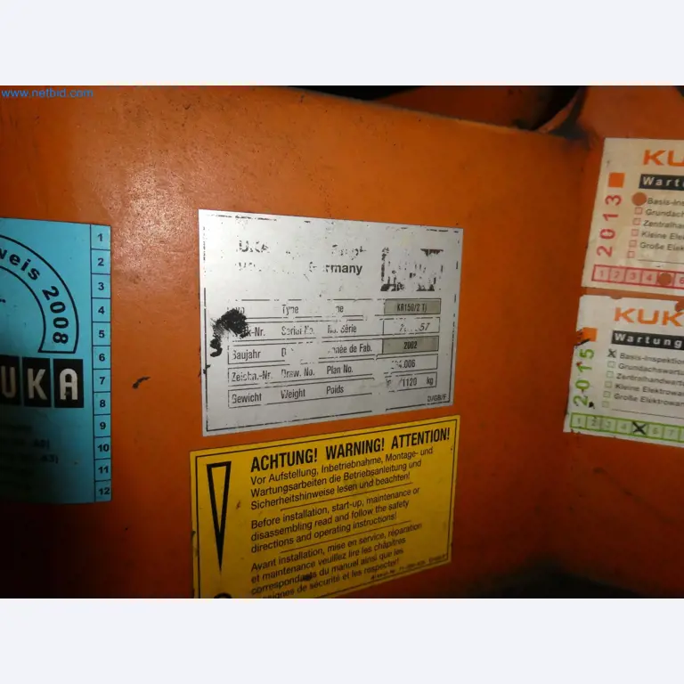 Robots, welding equipment and assembly accessories from the automotive industry-134