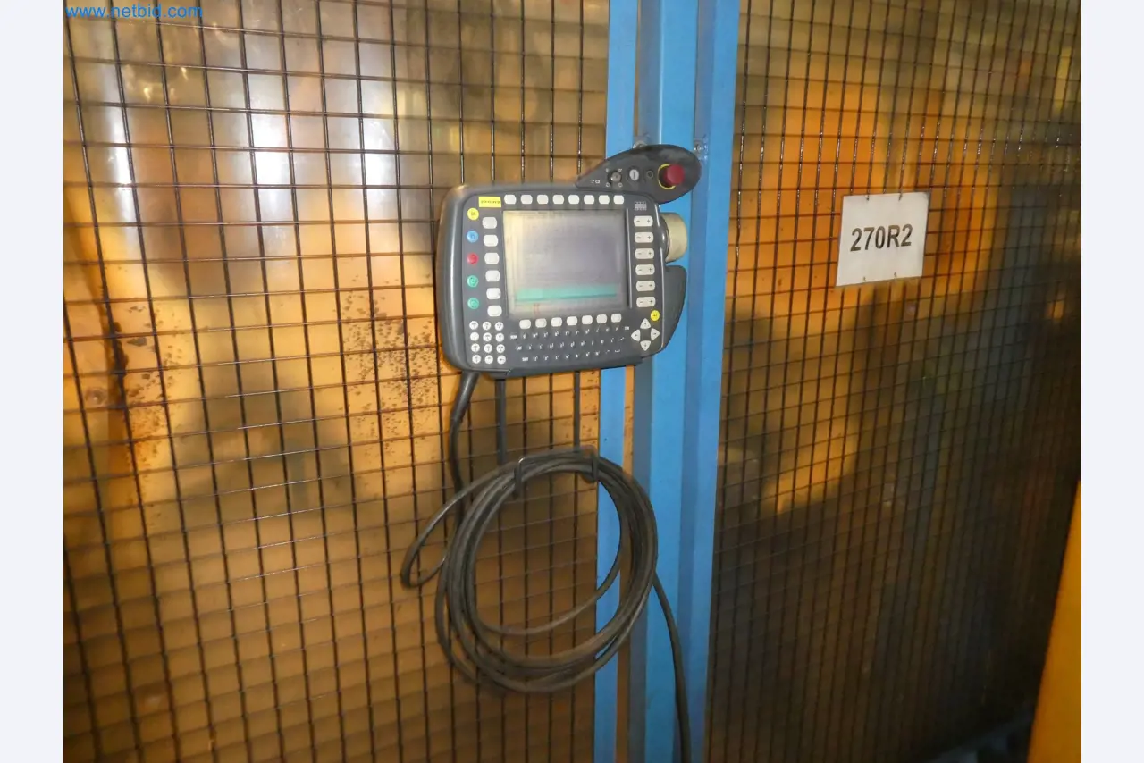 Robots, welding equipment and assembly accessories from the automotive industry-138