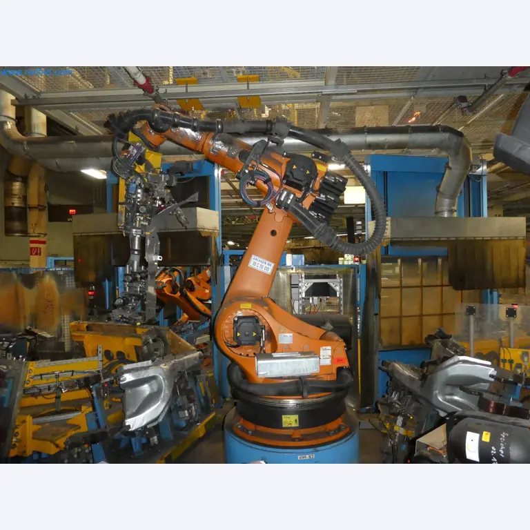 Robots, welding equipment and assembly accessories from the automotive industry-13