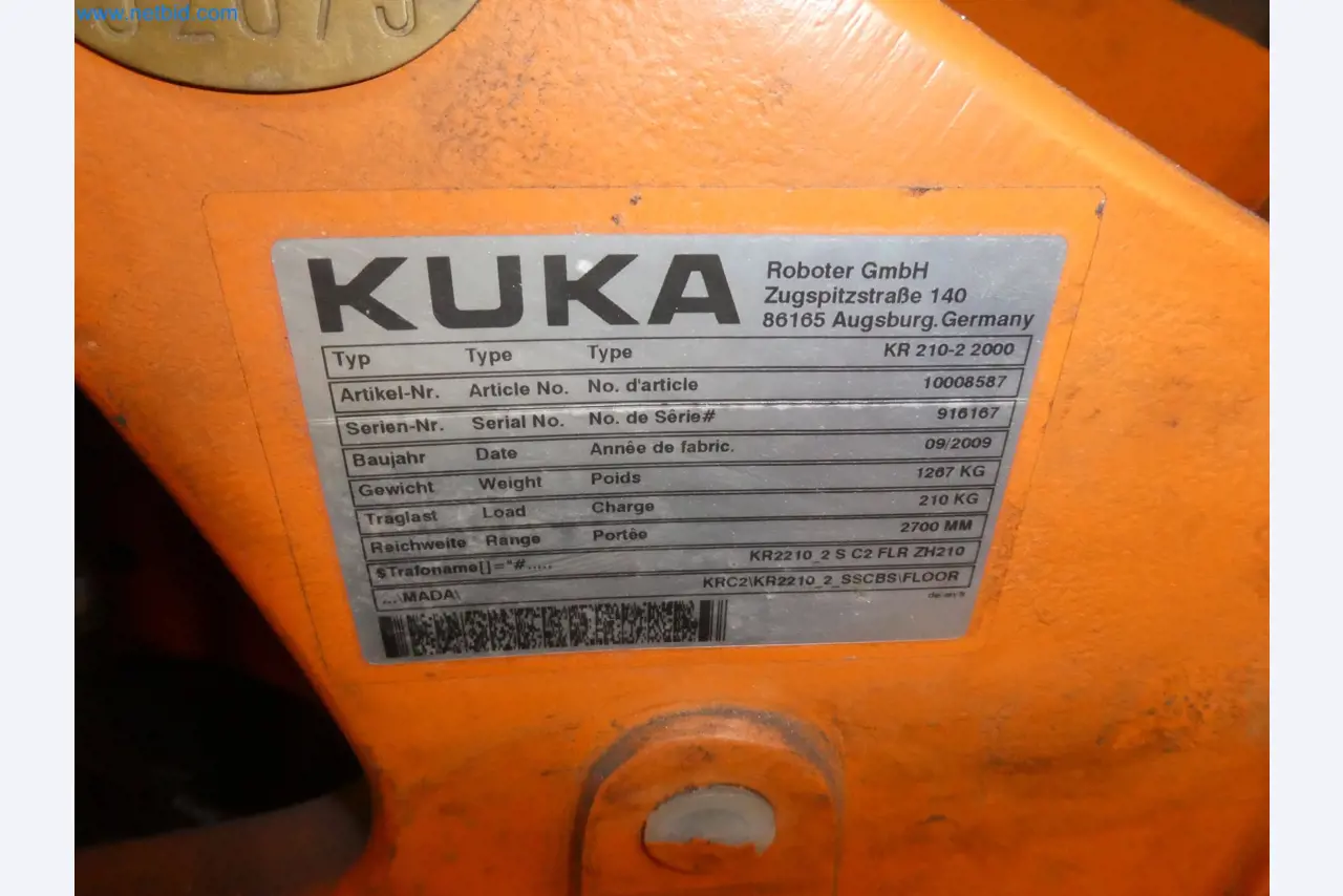 Robots, welding equipment and assembly accessories from the automotive industry-19