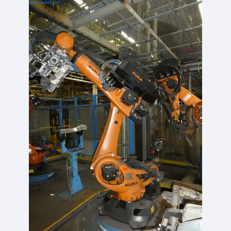 Robots, welding equipment and assembly accessories from the automotive industry-1