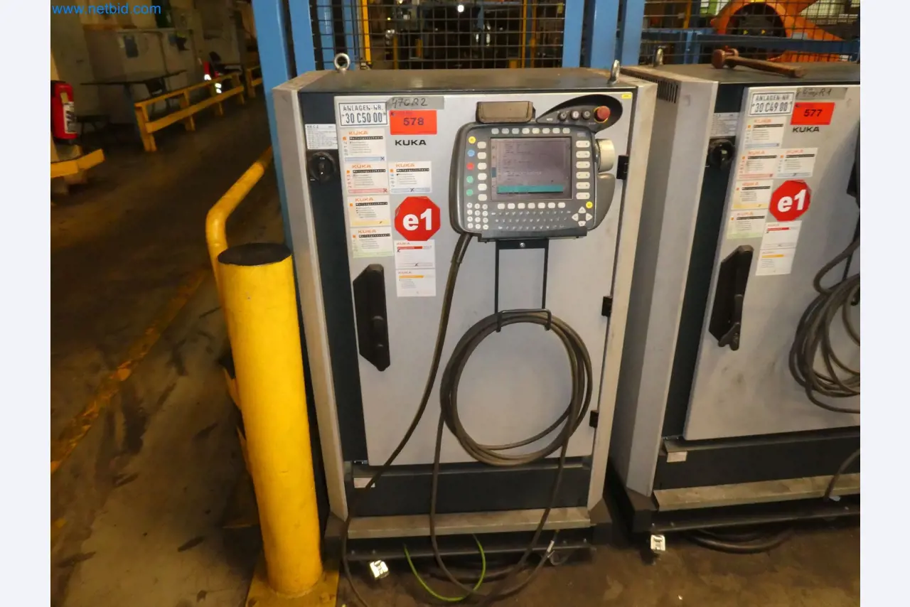 Robots, welding equipment and assembly accessories from the automotive industry-23