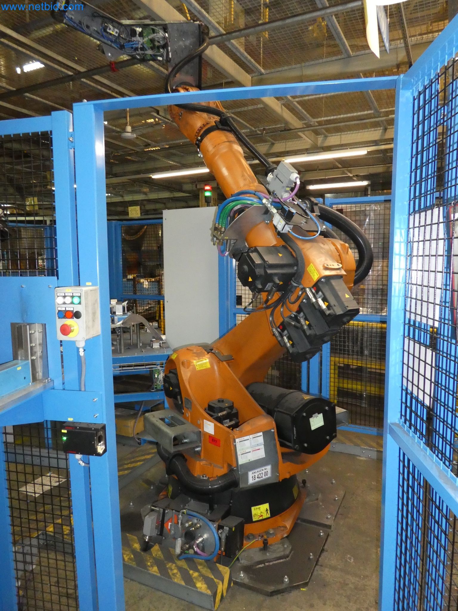 Robots, welding equipment and assembly accessories from the automotive industry-24