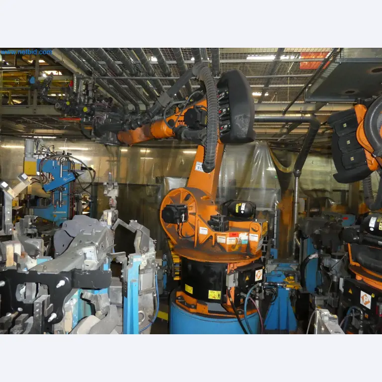 Robots, welding equipment and assembly accessories from the automotive industry-28