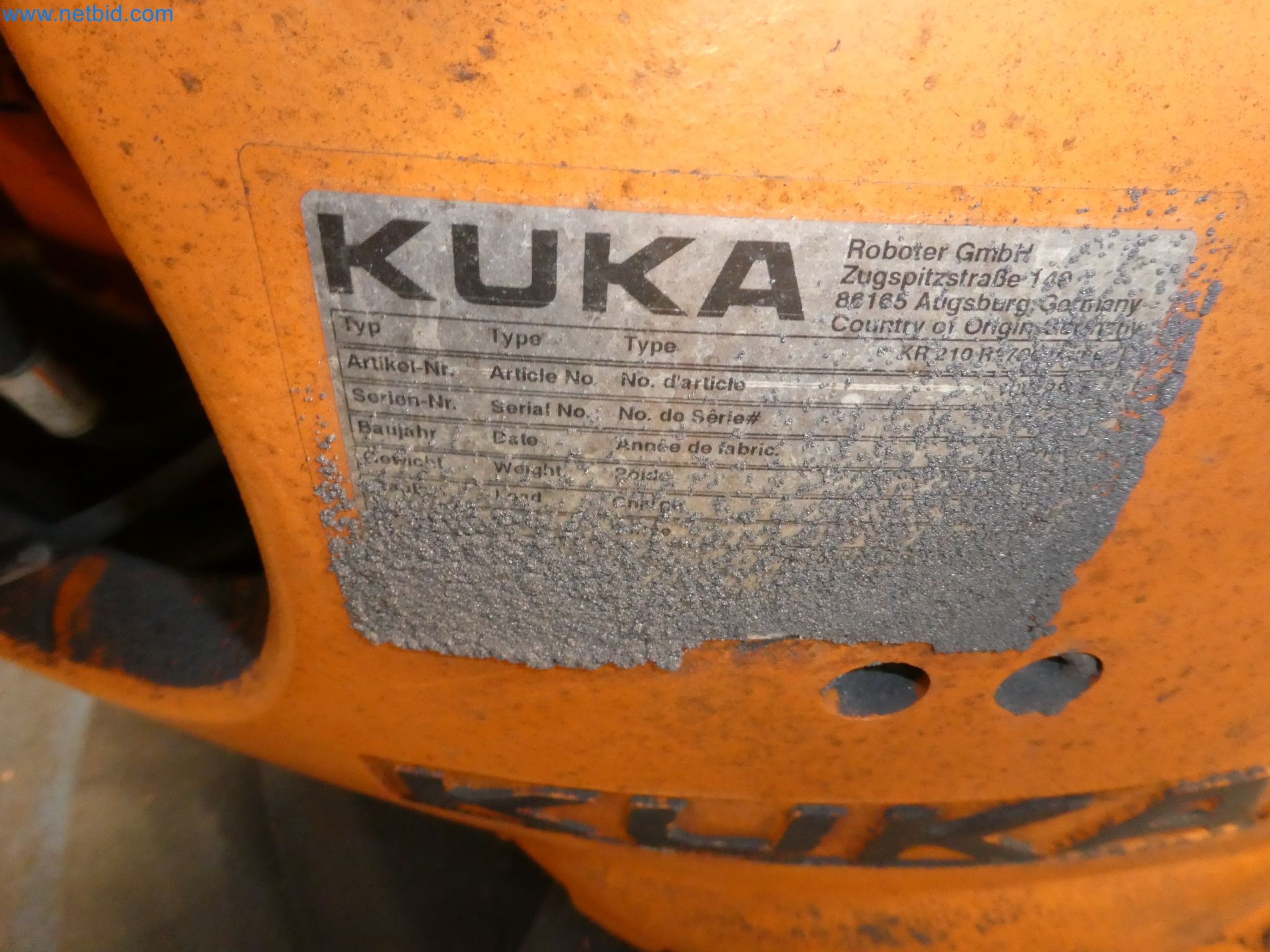 Robots, welding equipment and assembly accessories from the automotive industry-2