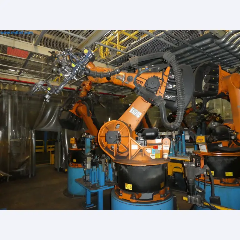 Robots, welding equipment and assembly accessories from the automotive industry-33