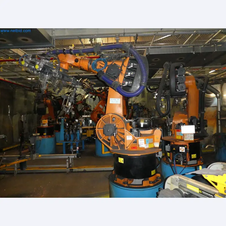 Robots, welding equipment and assembly accessories from the automotive industry-38