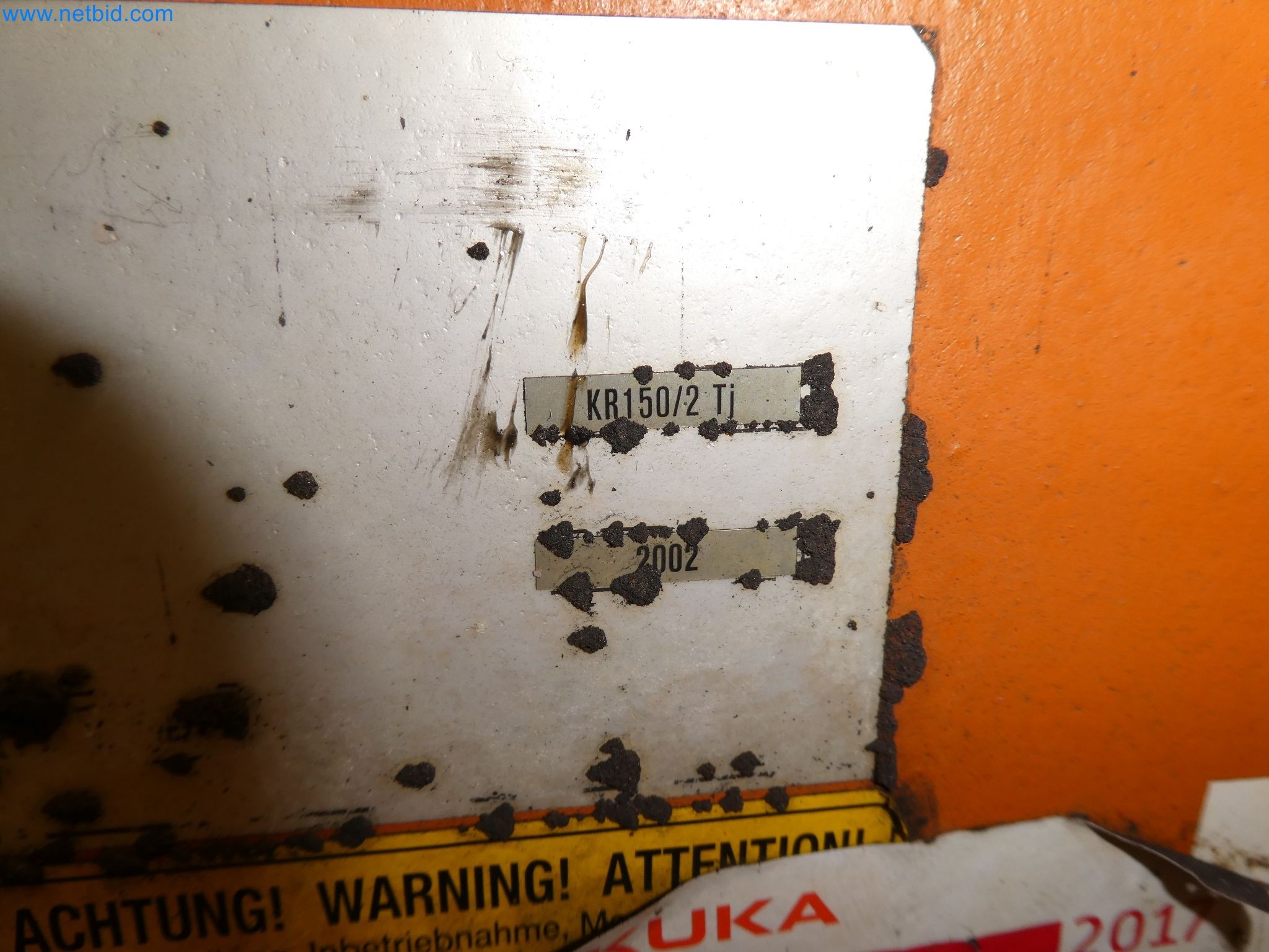 Robots, welding equipment and assembly accessories from the automotive industry-41