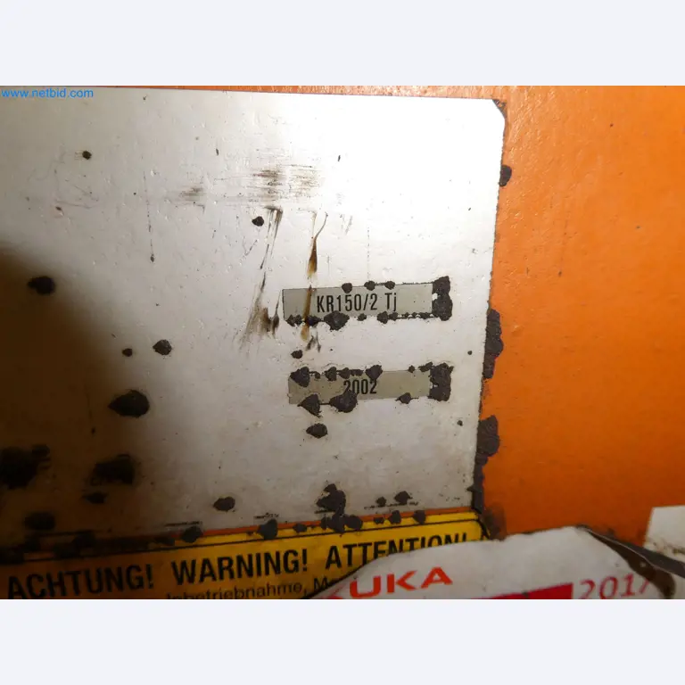 Robots, welding equipment and assembly accessories from the automotive industry-41