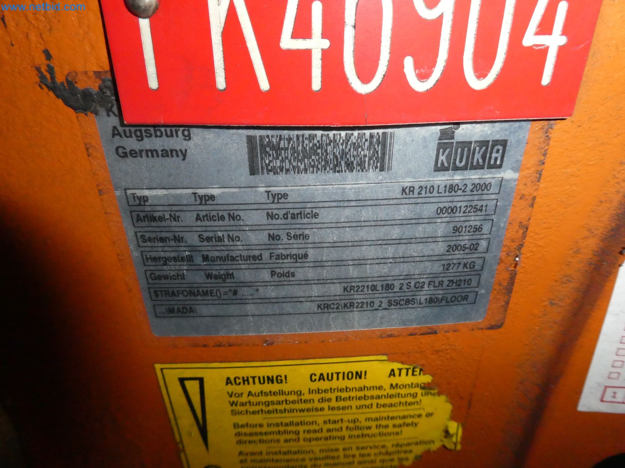 Robots, welding equipment and assembly accessories from the automotive industry-47