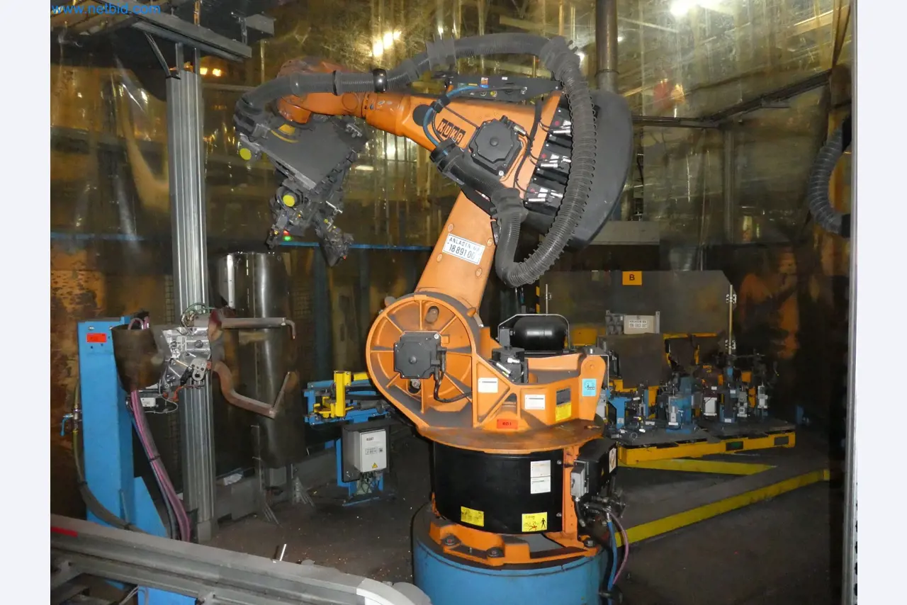 Robots, welding equipment and assembly accessories from the automotive industry-50