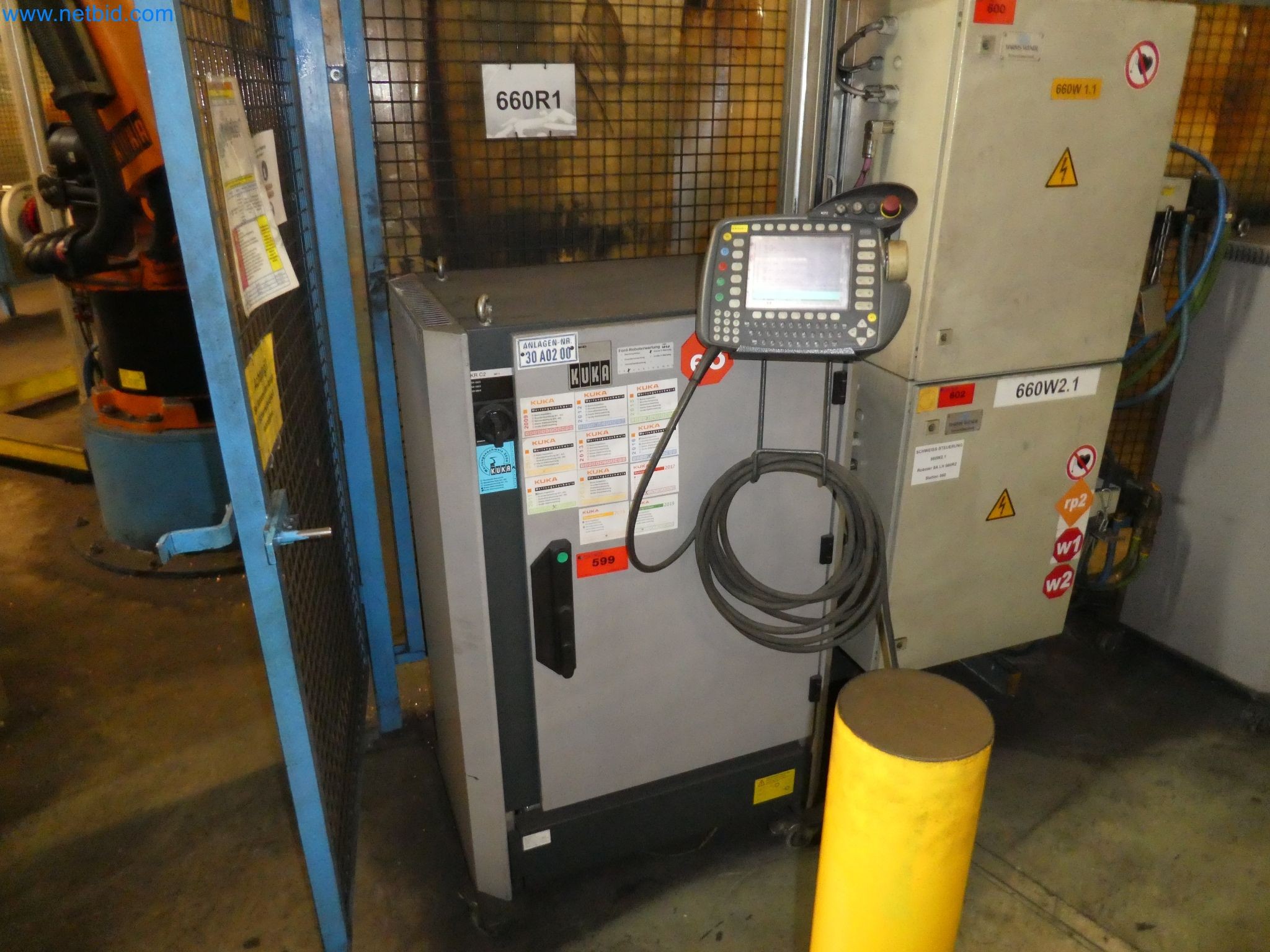 Robots, welding equipment and assembly accessories from the automotive industry-51