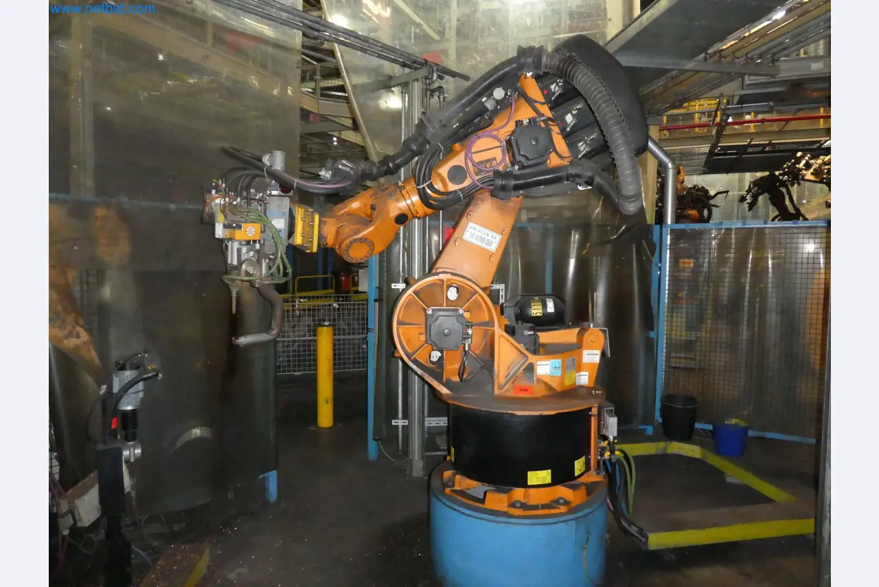 Robots, welding equipment and assembly accessories from the automotive industry-52