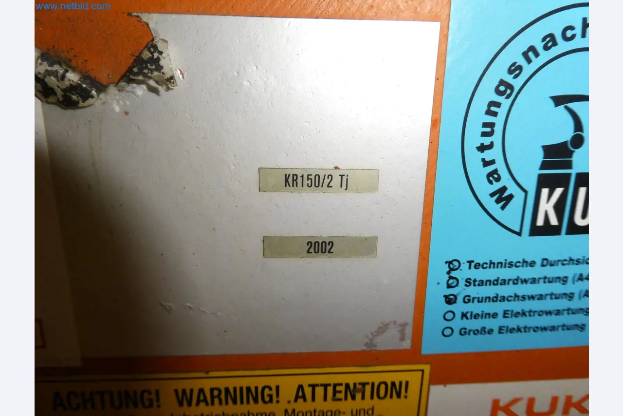 Robots, welding equipment and assembly accessories from the automotive industry-55