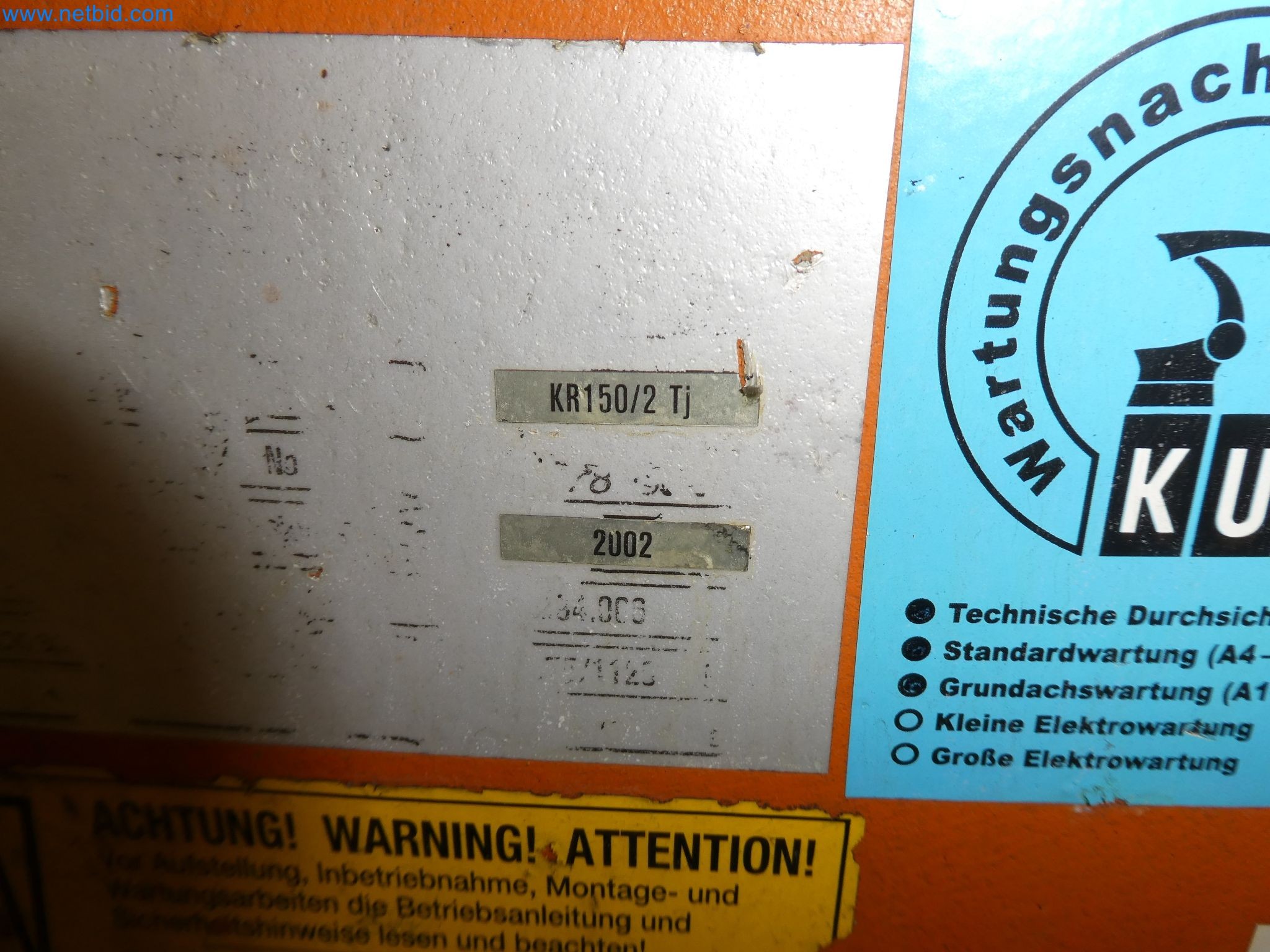 Robots, welding equipment and assembly accessories from the automotive industry-57