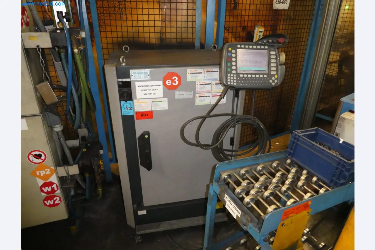 Robots, welding equipment and assembly accessories from the automotive industry-60