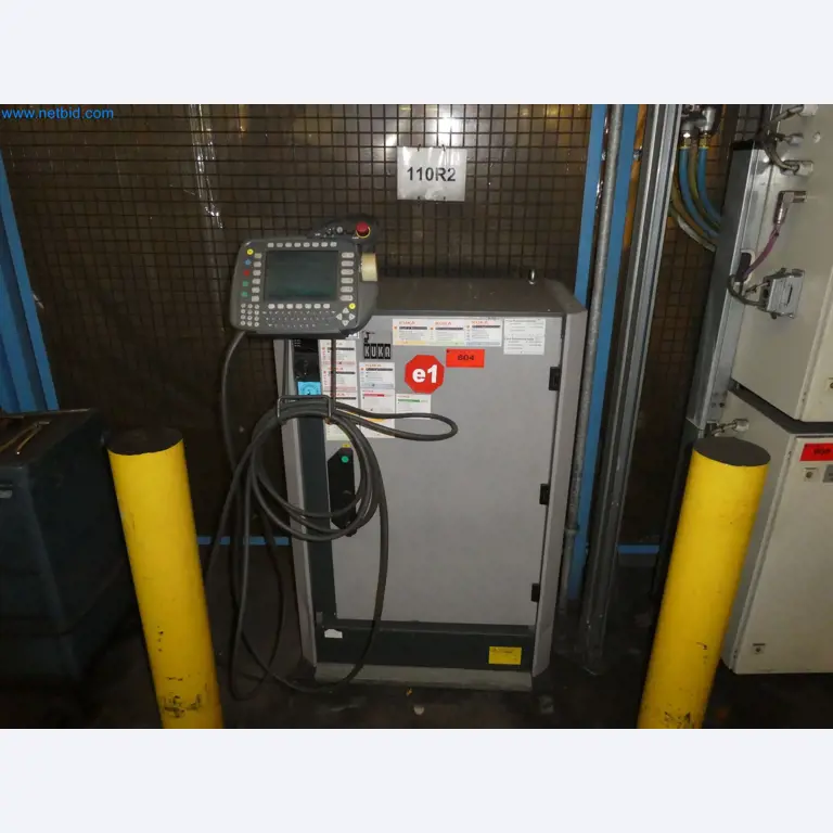 Robots, welding equipment and assembly accessories from the automotive industry-61