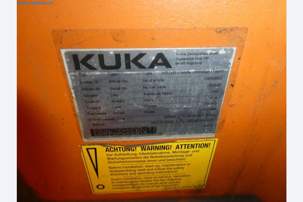 Robots, welding equipment and assembly accessories from the automotive industry-63