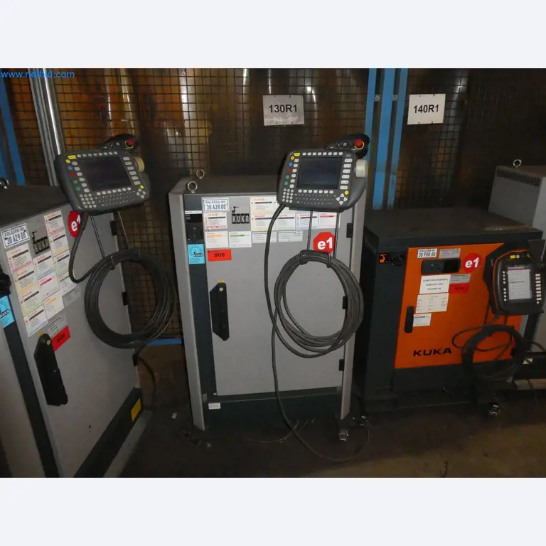 Robots, welding equipment and assembly accessories from the automotive industry-67