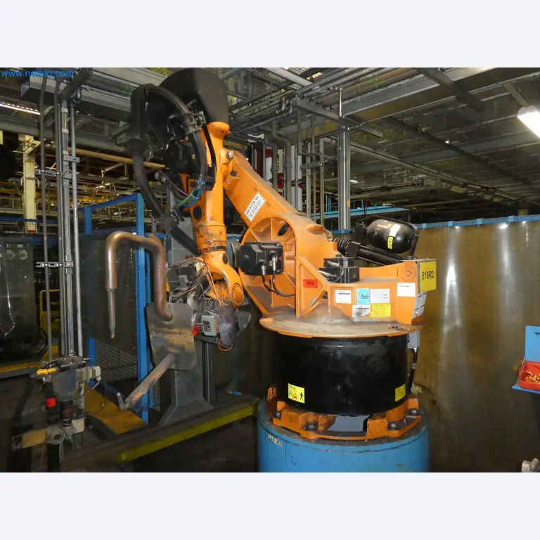 Robots, welding equipment and assembly accessories from the automotive industry-6