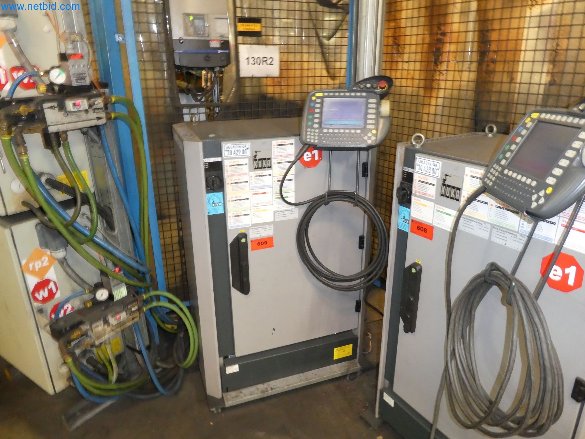 Robots, welding equipment and assembly accessories from the automotive industry-71