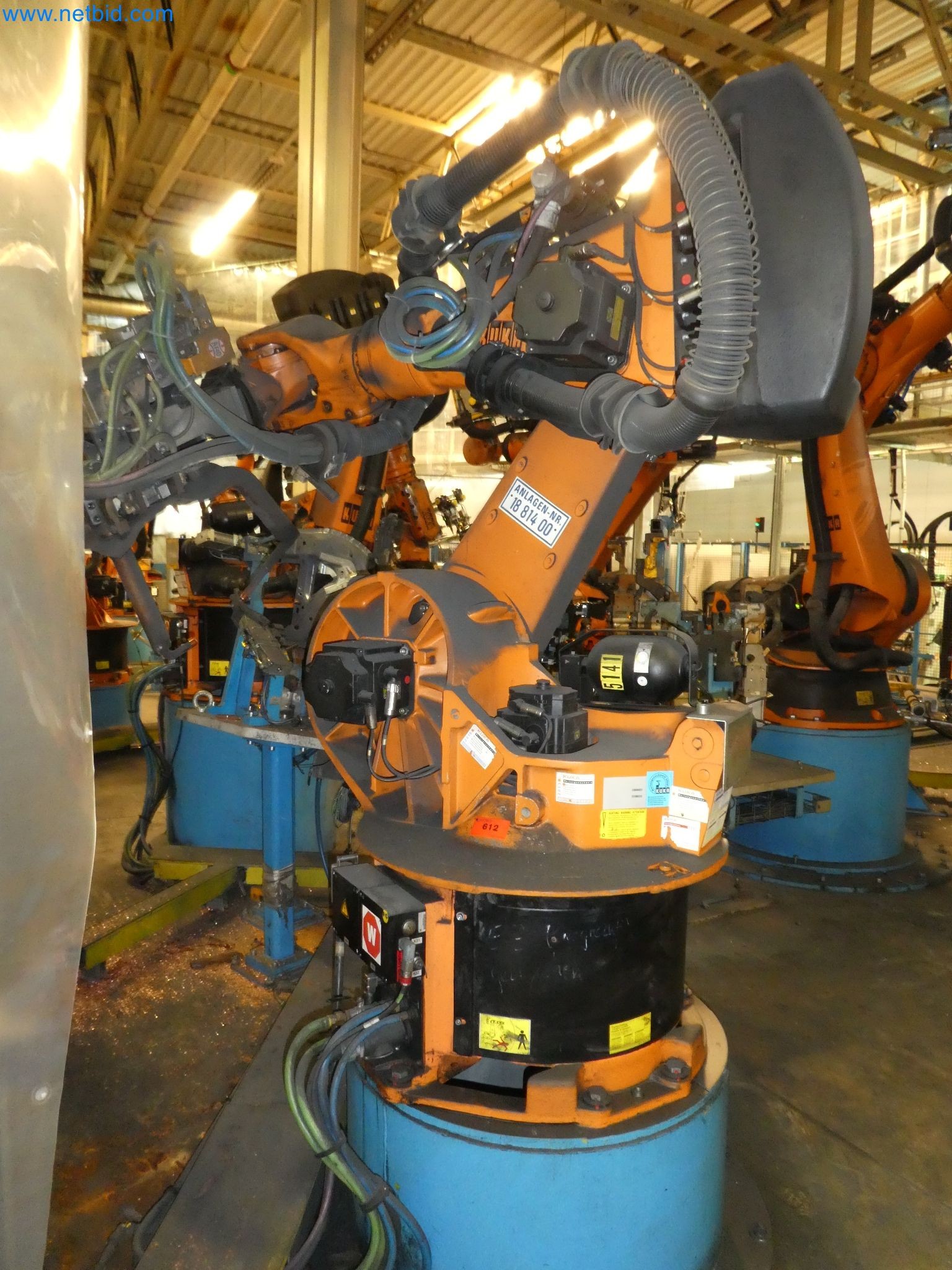 Robots, welding equipment and assembly accessories from the automotive industry-73