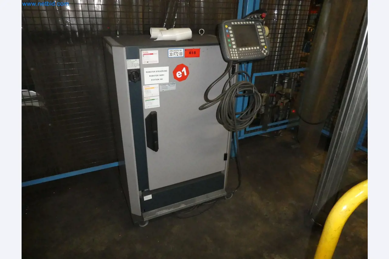 Robots, welding equipment and assembly accessories from the automotive industry-79