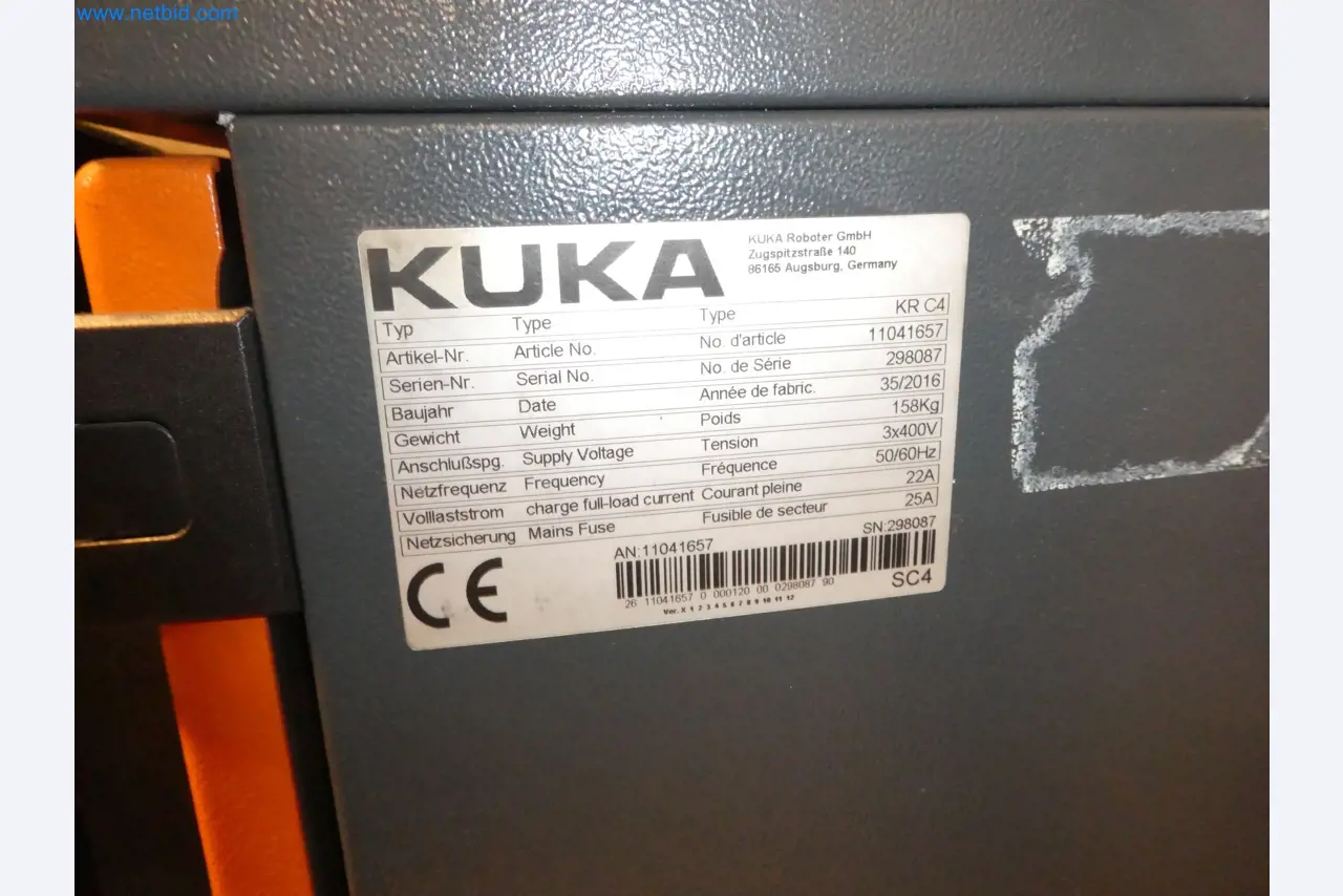 Robots, welding equipment and assembly accessories from the automotive industry-81