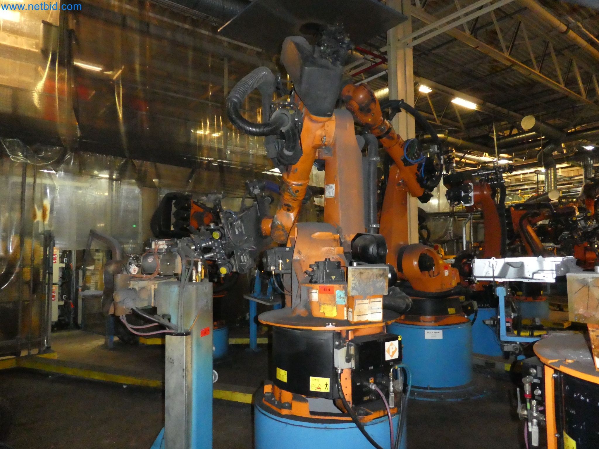 Robots, welding equipment and assembly accessories from the automotive industry-84