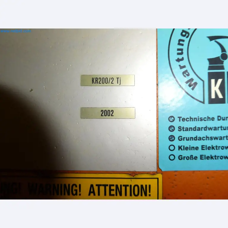 Robots, welding equipment and assembly accessories from the automotive industry-85