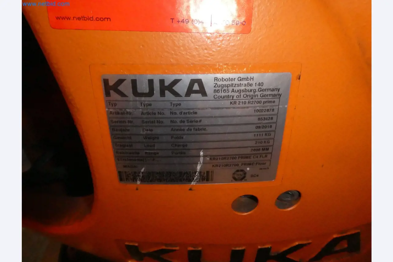 Robots, welding equipment and assembly accessories from the automotive industry-87