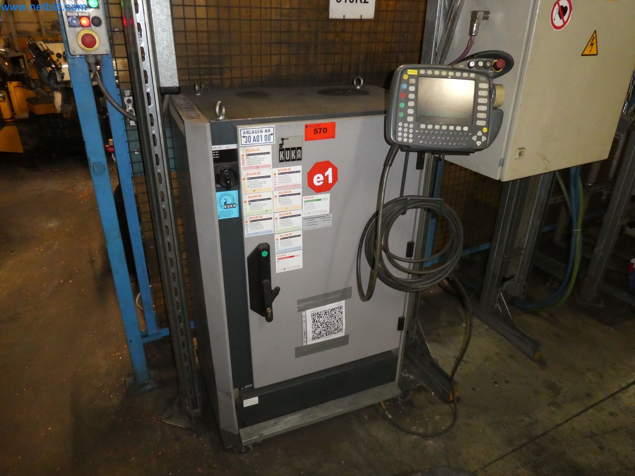 Robots, welding equipment and assembly accessories from the automotive industry-8