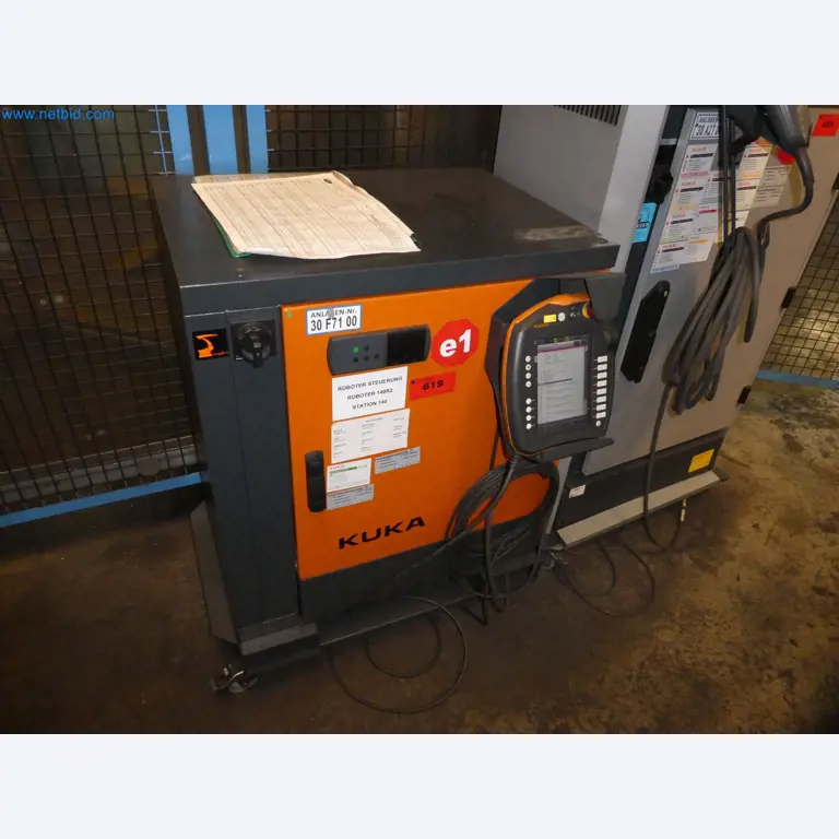 Robots, welding equipment and assembly accessories from the automotive industry-90